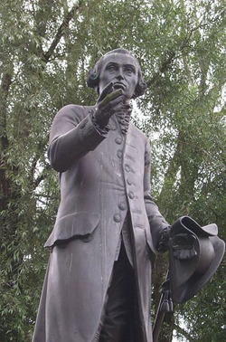 Statue von Immanuel Kant in Kaliningrad, 
                        Russland, Juli 2004, von AndreasToerl / Wikimedia Commons